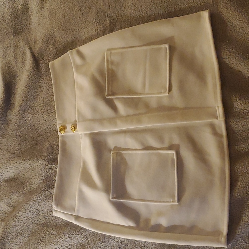 White silk like stretchy zipper pocketed pencil mini skirt